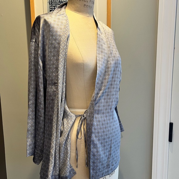 Haven Well  Within Elegant Silver/Gray  Women's Kimono Robe S - Picture 7 of 9